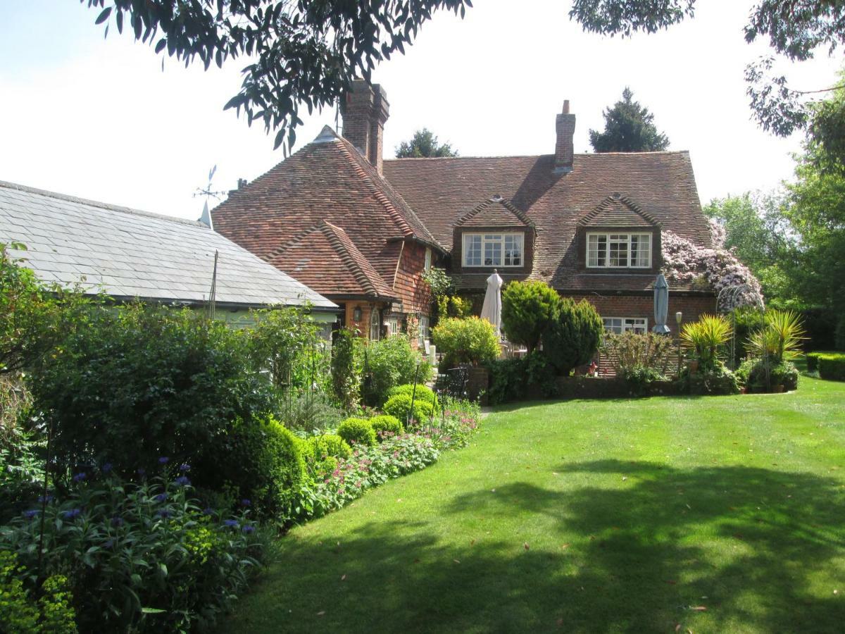 Clayton Wickham Farmhouse Acomodação com café da manhã Hurstpierpoint Exterior foto